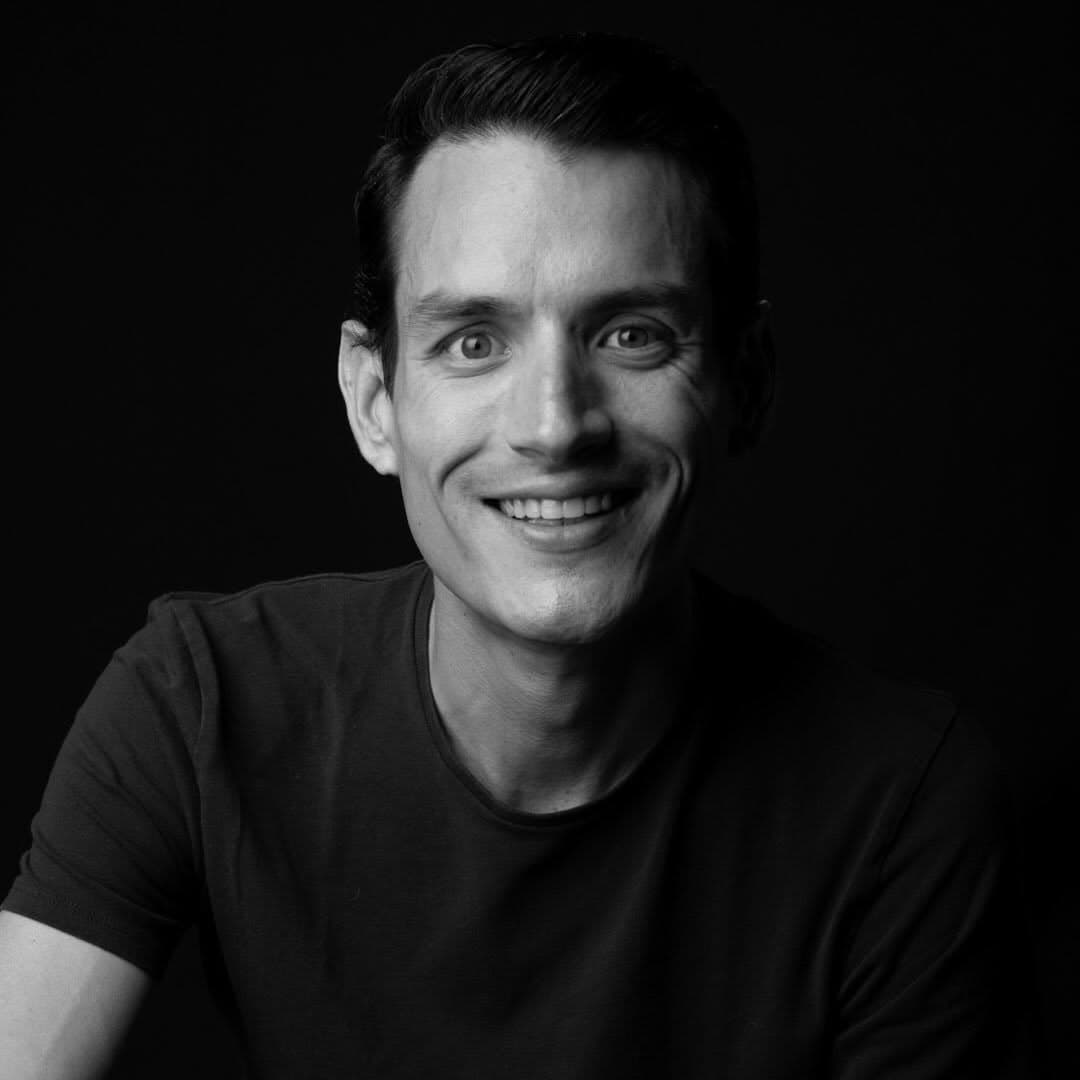 Retrato de Sebastián Delsalto, fundador y CEO de Daleki Merch
